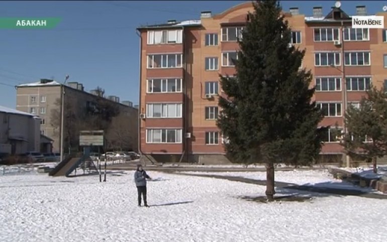 Двор абакан. Полярный Абакан. Во дворе города Абакана. Район Полярный в Абакане общежительство. Район Полярный в Абакане новый район.