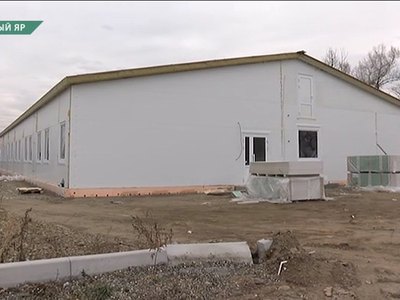 Строительство нового корпуса районной больницы в Белом Яре близится к концу