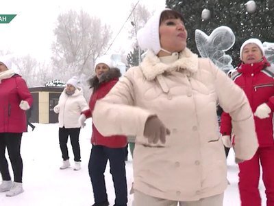 Танцевальный клуб «Движение» устроил флешмоб на вокзалах и в парке