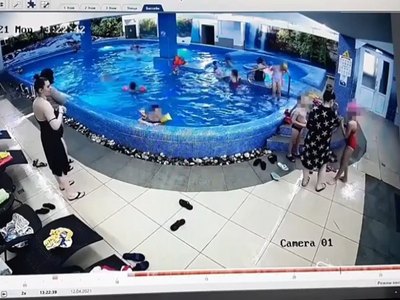 Владелец аквацентра, где утонула девочка, просит завести дело на организатора поездки