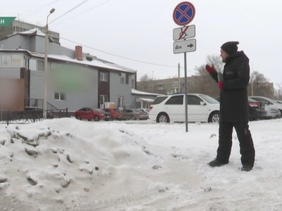Снег мешает припарковаться