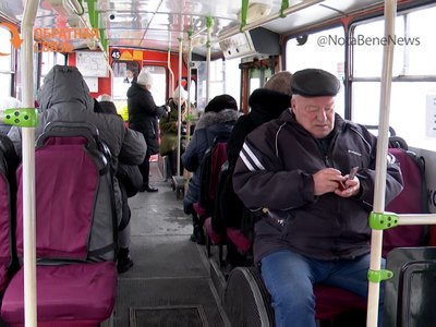 Нужно ли в троллейбусах носить маску?