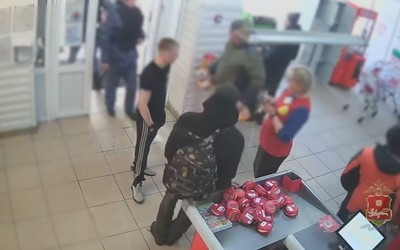 16 кг сыра пьяный саяногорец пытался похитить из магазина 