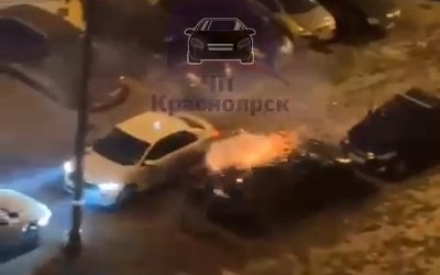 Пьяный красноярец запустил фейрверк во дворе и чуть не сжег квартиру 