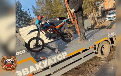 6 детей на мопедах и питбайках попали в ДТП в Хакасии