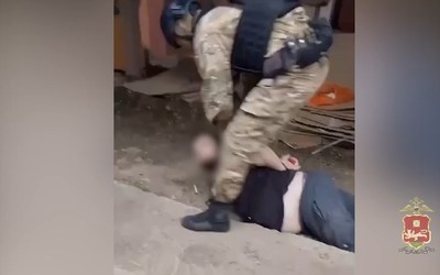 Астраханец шантажировал 20-летнюю жительницу Саяногорска интимными фото и видео