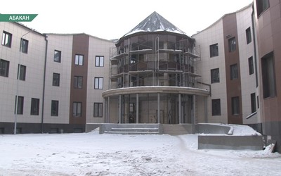Абаканский пансионат ветеранов не успели доделать к концу года