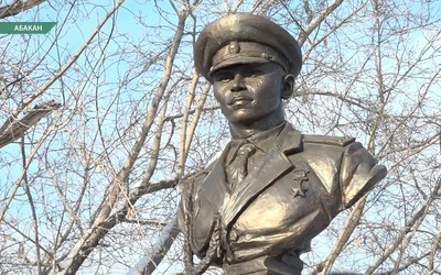 Уроком мужества почтили память Игоря Ахпашева в первой школе Абакана
