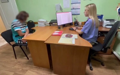 Мать, убившую 3-летнюю дочь топором в Курагино и ранившую 8-летнюю, будут судить