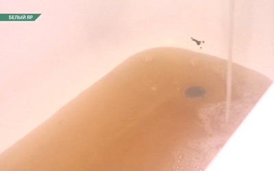 Почти полтора года из кранов белоярцев так и бежит ржавая вода