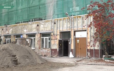 Вторую неделю школу №1 ремонтирует новый подрядчик