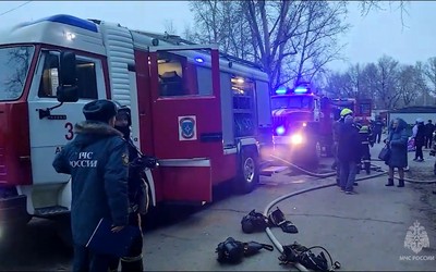 Из задымленного общежития на Советской в Абакане эвакуировали 55 человек