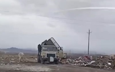 В Бейском районе разрастается несанкционированная свалка