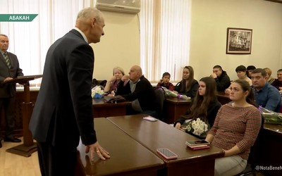 Награды за своих героев получили семьи бойцов СВО в столичной мэрии