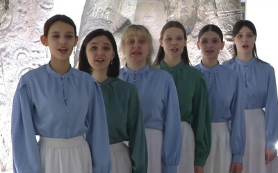 «Каданс» и Русский Народный хор из Хакасии исполнили «Прощание славянки»