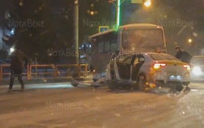 ДТП с автобусом произошло на Пушкина в Абакане этим утром