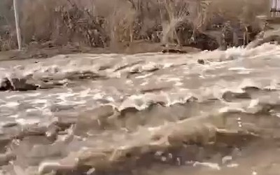 «Посмотри, какая волна идет! Страшно!»: так выглядит дорога в Минусинск
