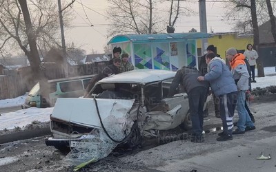 Страшная авария на подъезде к Коммунальному мосту в Абакане
