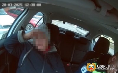 60-летняя красноярка села пьяной за руль ради бонусных баллов на автомойке
