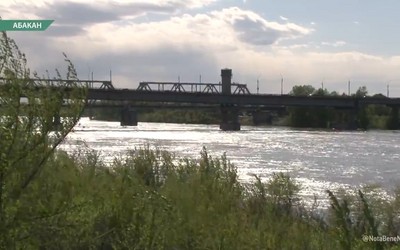 У столицы уровень воды в реке пока снижается