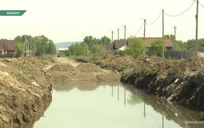 На Муслима Магомаева люди теперь живут у дорожного карьера