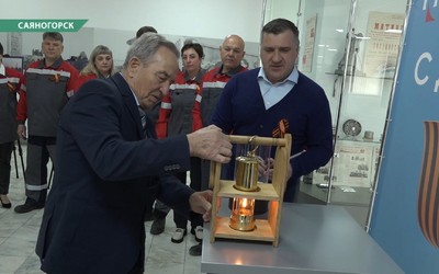 Частица Вечного огня прибыла в Хакасию из Москвы