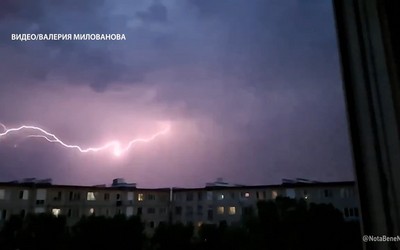Страшно красивая гроза прошла накануне вечером по Хакасии