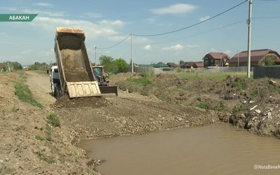 Строители вернулись на улицу Муслима Магомаева в Абакане