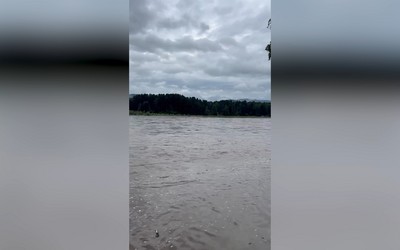 Из-за дождей Абакан поднялся больше, чем на метр