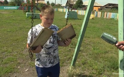 В Калинино разваливается детская площадка 