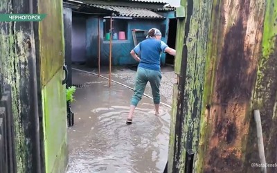 Ливень вторые сутки топит частный сектор Черногорска