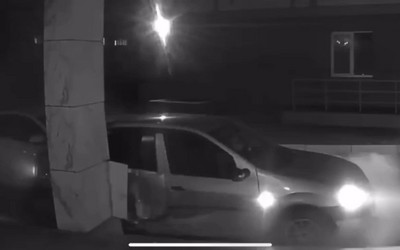 Пьяный водитель протаранил припаркованный Renault в Абакане 