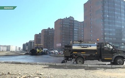 Дорожники в Абакане асфальтируют Кирова