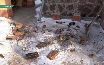 После установки бесплатного твердотопливного котла у пенсионера из Абакана разрушилась печная труба