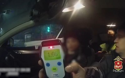 Разбил купленную накануне Mazdа и расплакался пьяный бесправник в Черногорске