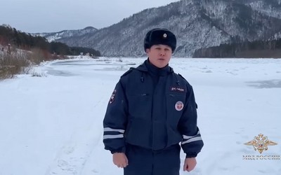 Медалью «За смелость во имя спасения» наградили автоинспектора из Абазы
