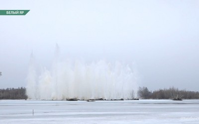 Первый подрыв льда прогремел в Хакасии