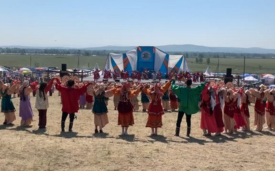 Большой ковер-паззл из войлока изготовят мастерицы Хакасии для Тун пайрама