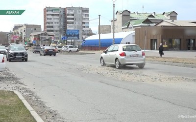 На плохую дорогу по Тельмана жалуются автомобилисты