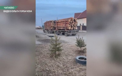 Разбивают дороги большегрузы в Чапаево
