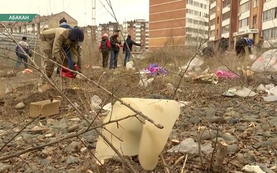 Мэрия организовала субботник в районе 31 школы после нашего обращения