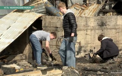 Восстанавливать «Каштанкин дом» после пожара помогают волонтёры