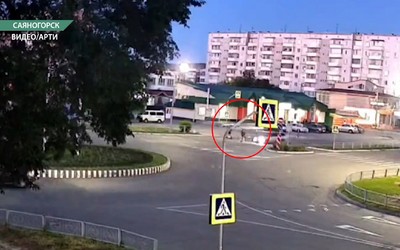 Машина сбила подростка на самокате в Саяногорске