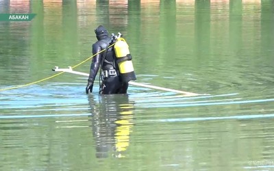 Неожиданные находки водолазов на дне дрены Парка культуры и отдыха