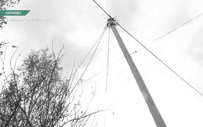 Столб на ул. Абаканская в Чапаево поправили