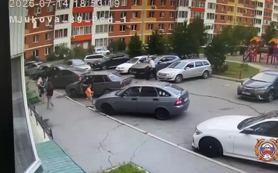5-летнего мальчика сбили в Абакане. У него перелом голени