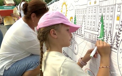28-метровое семейное полотно появилось в Преображенском парке