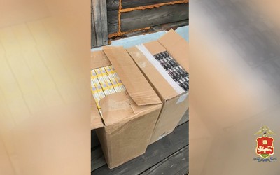 За контрафактные сигареты конфисковали машину и назначили штраф жительнице Абазы