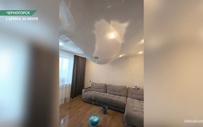 УК согласилась выплатить ущерб за затопленные ливнем квартиры в Черногорске