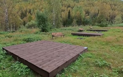 Скамейки, беседку, туалеты и интерактивный стенд установили на Ивановских озерах